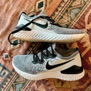 Wmns Nike Free RN Flyknit White & Black size 7.5
